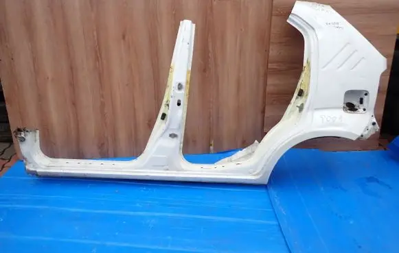 Suzuki Ignis Sill
