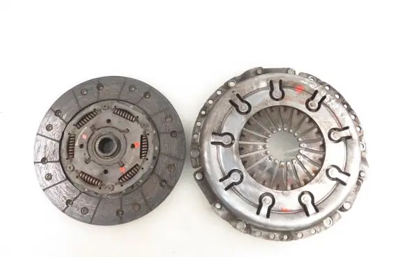 Volkswagen PASSAT B5.5 Clutch set kit 323064510