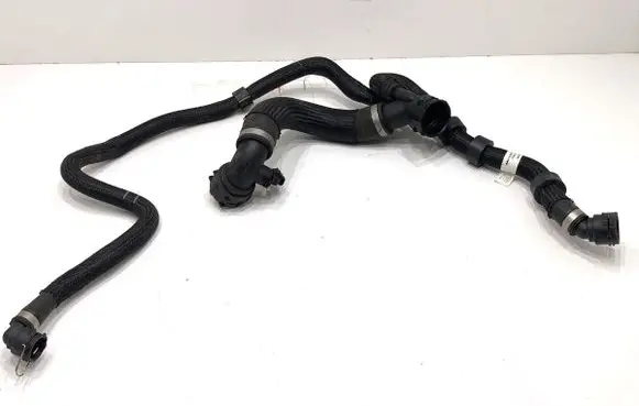 Land Rover Range Rover Evoque L551 Engine coolant pipe/hose M8D28286AC
