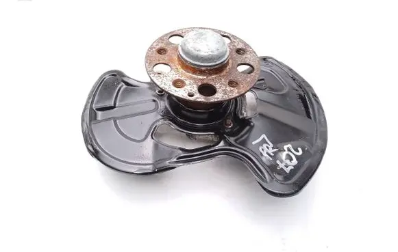 Mercedes-Benz E C207 W207 Front wheel hub A2043320101