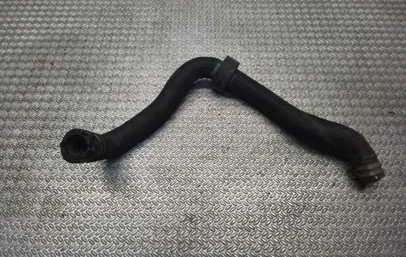 Coolant pipe/hose