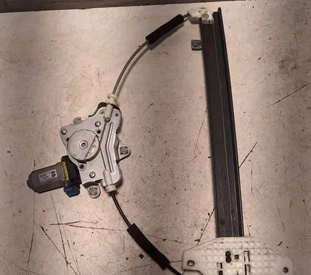 Chevrolet Captiva Front door electric window regulator 25937972 001100214636 1L14