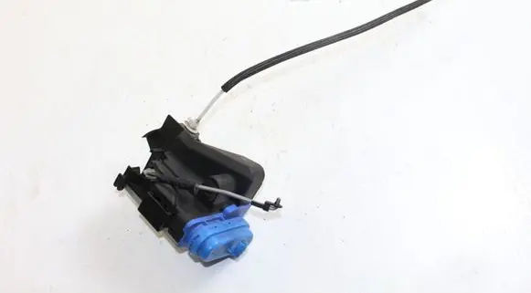 Audi A4 S4 B5 8D Rear door lock 8D0839015A