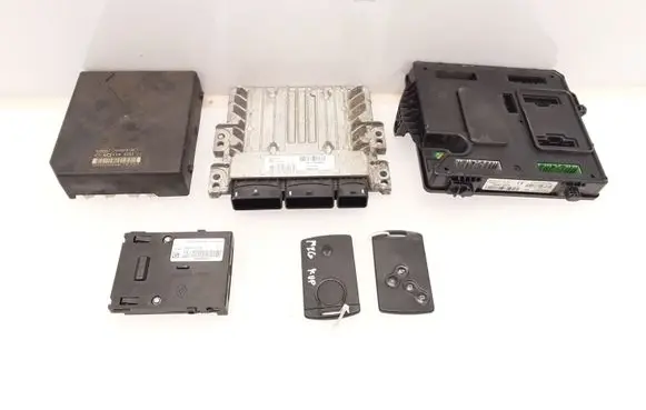 Renault Megane III Engine ECU kit and lock set 237100386R 284B17882R 284B61871R