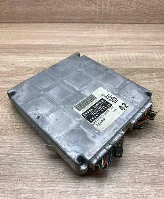 Toyota Avensis T220 Engine control unit/module ECU 8966105420 MB1758005031