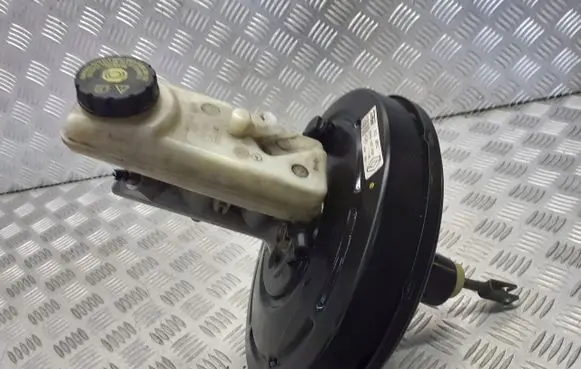 Renault Megane II Brake booster 8200157453
