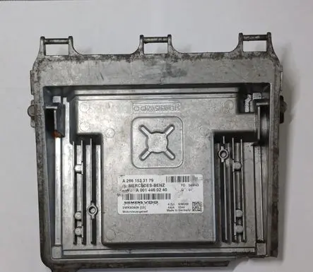 Mercedes-Benz A W169 Engine control unit/module A2661533179 A0014460240 5WK90909
