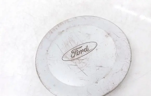 Ford Focus Original wheel cap 2S611000BA