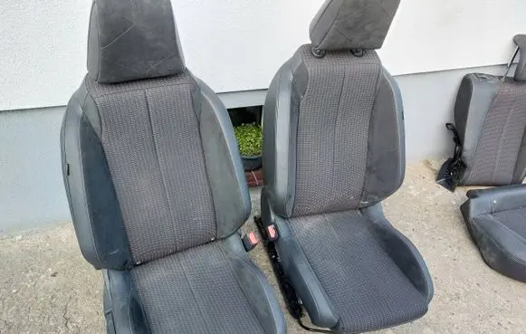 DS Automobiles 3 Crossback Seat set 