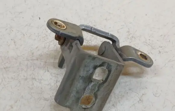 Opel Insignia A Rear door lower hinge