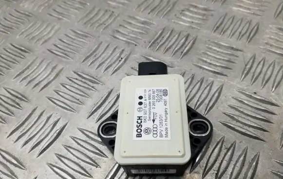 Audi A4 S4 B8 8K ESP acceleration yaw rate sensor 8K0907637A