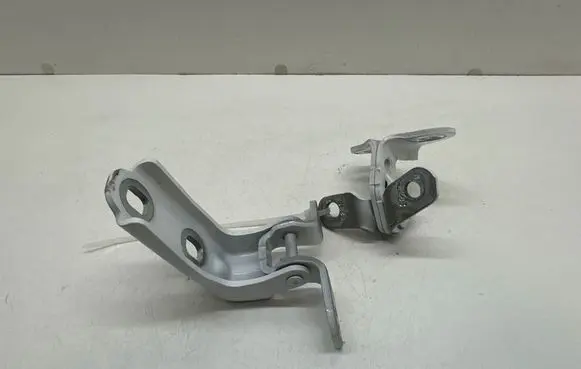 Chevrolet Malibu Rear door hinge set 