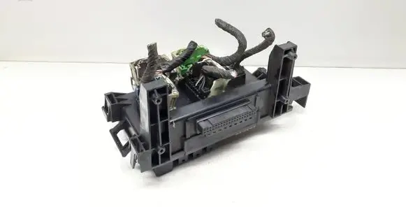 Chrysler 300 - 300C Fuse module 7140179830 16238AC