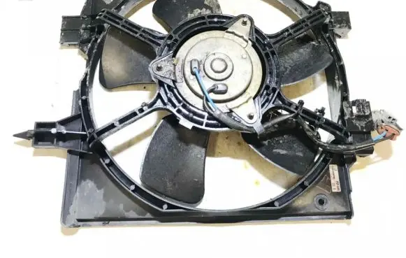 Mazda Premacy Radiator cooling fan shroud