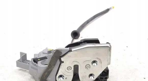 Loading door lock