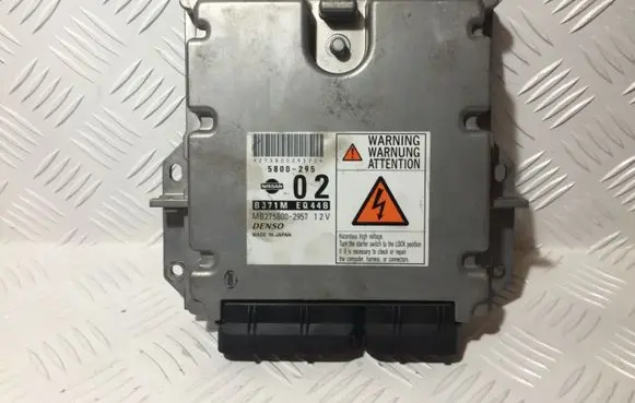Nissan X-Trail T30 Engine control unit/module B371MEQ44B