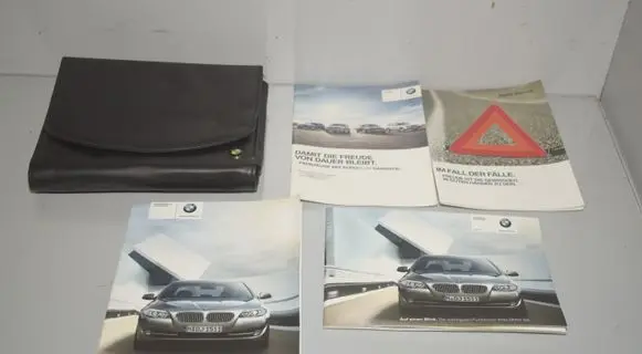 BMW 5 F10 F11 Owners service history hand book 2606447 2607140 BL0157451OOP
