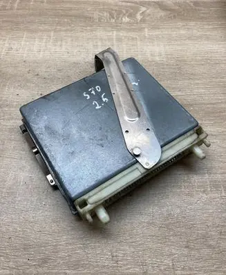 Volvo S70 V70 V70 XC Engine control unit/module ECU P09183993 0281001802
