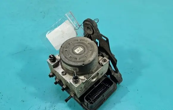 Skoda Octavia Mk3 (5E) ABS Pump 5Q0614517 IMPRK1541945