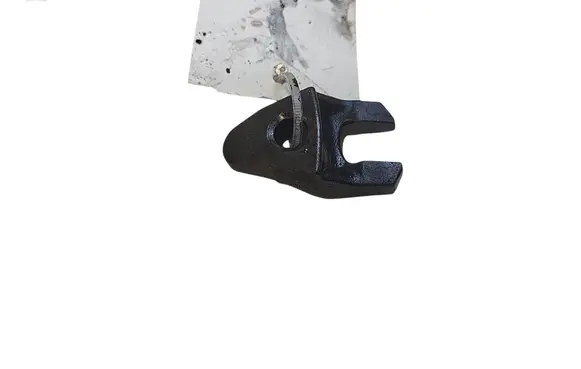 Volvo V40 Fuel Injector clamp holder 927029