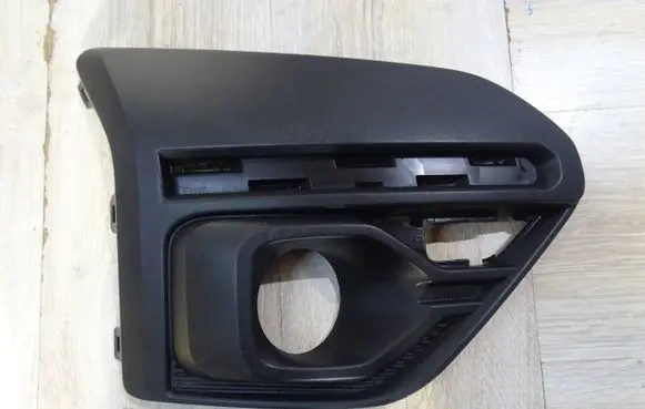 Dacia Sandero Front bumper lower grill EAB-M261A29