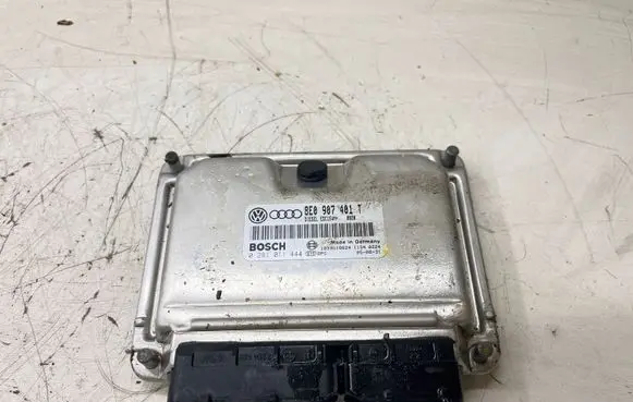 Skoda Superb B5 (3U) Engine control unit/module 8E0907401T