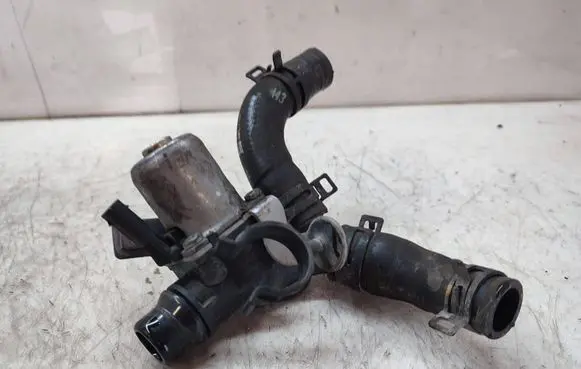 Mercedes-Benz C W204 Coolant heater control valve A6512000031