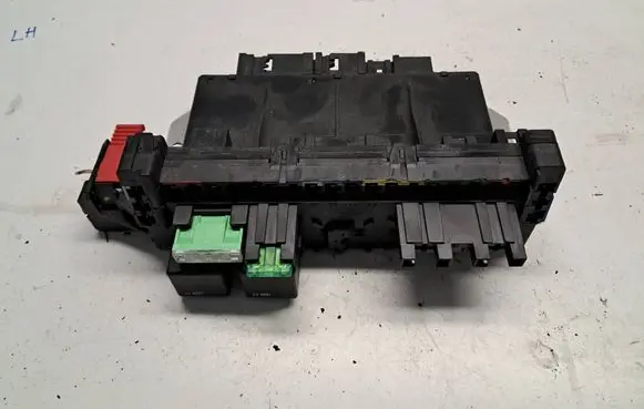 Mercedes-Benz SL R230 Fuse box set A0345456232
