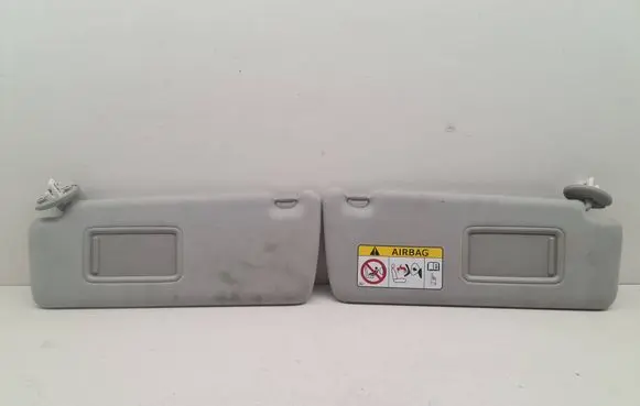 Toyota Land Cruiser (J150) Sun visor