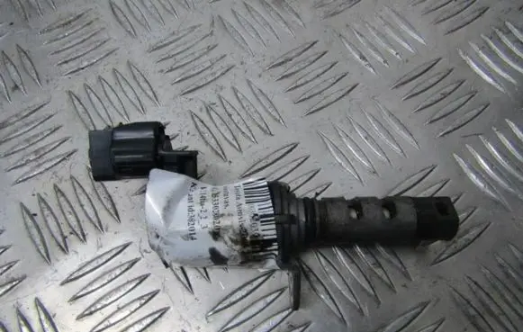 Toyota Avensis T250 Camshaft vanos timing valve 1533028020