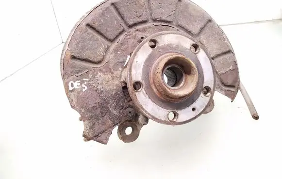 Volkswagen Caddy Front wheel hub spindle knuckle 1K06N