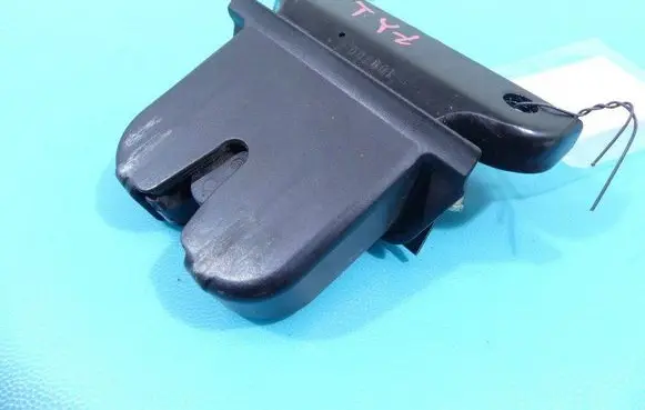Audi A3 S3 8L Tailgate/trunk/boot lock/catch/latch 8L0827520C IMPRK1331686
