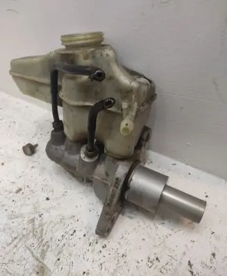 Volkswagen PASSAT B6 Master brake cylinder 3C2611301