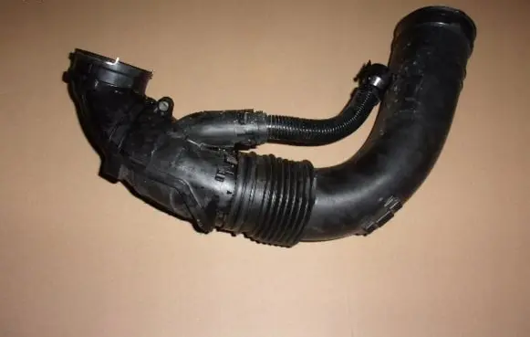 BMW X3 F25 Air intake hose/pipe 8512381