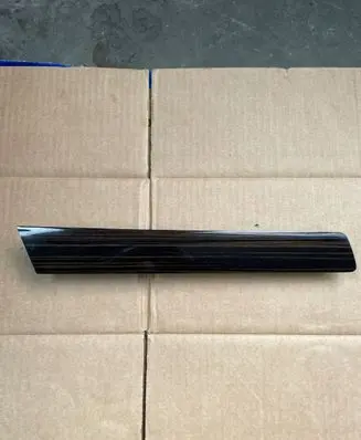 Volkswagen Touareg II Rear door trim (molding) 7P6867439L