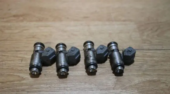 Ford Fiesta Fuel injector 2NIU9F593KA