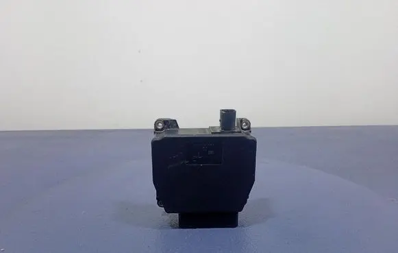 Volkswagen PASSAT B5.5 Vacuum valve 3C0906625