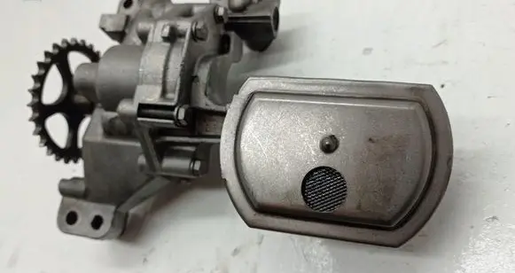 Peugeot 607 Oil pump 