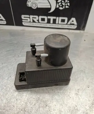 Mercedes-Benz C W203 Central locking vacuum pump 203800008