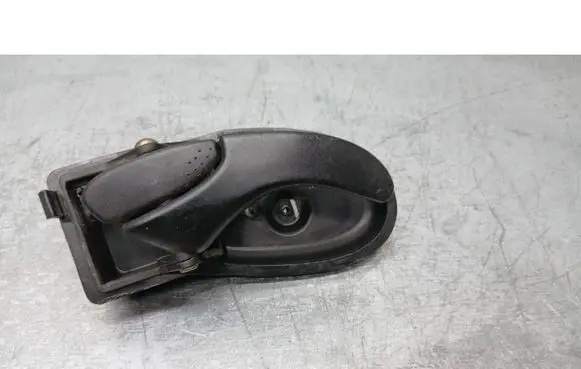 Ford Focus Front door interior handle 