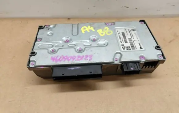 Audi A4 S4 B8 8K Sound amplifier 8T0035223T 8T0035223F