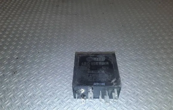 Audi A4 S4 B5 8D Window wiper relay 4B0955531A