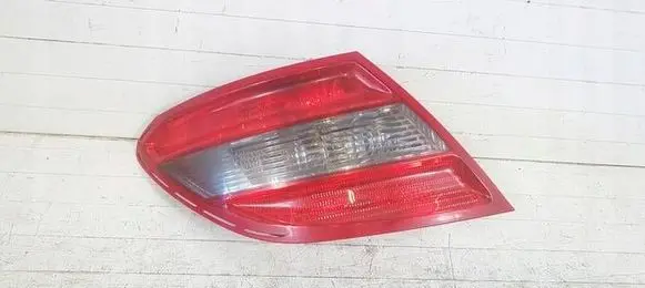Mercedes-Benz C W204 Rear/tail lights A2048202964L