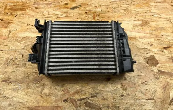 Renault Captur II Intercooler radiator 14461F270A