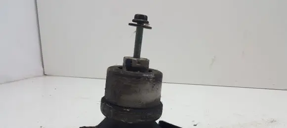Volkswagen Transporter - Caravelle T5 Engine mount bracket 7H0199256