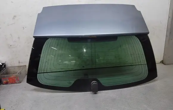 Peugeot 407 Opening tailgate glass 