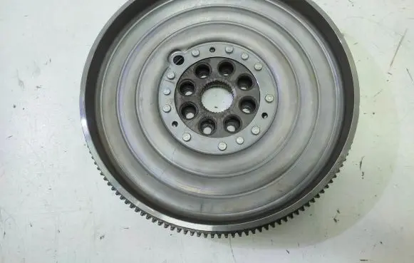 Mercedes-Benz C W204 Dual mass flywheel A2700300305