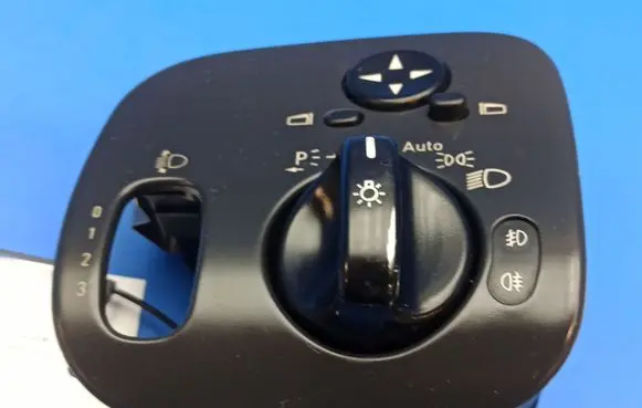 Mercedes-Benz C W203 Light switch A2035451404