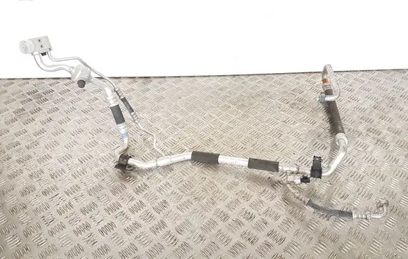 Air conditioning (A/C) pipe/hose
