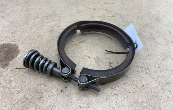 BMW 3 E90 E91 Muffler pipe connector clamp 7793677 18207793677